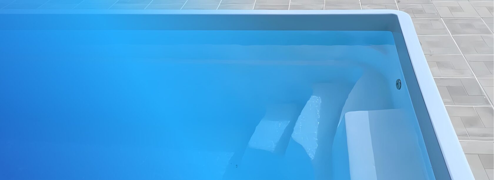 Бордюрный камень для бассейна — установка в Хабаровске